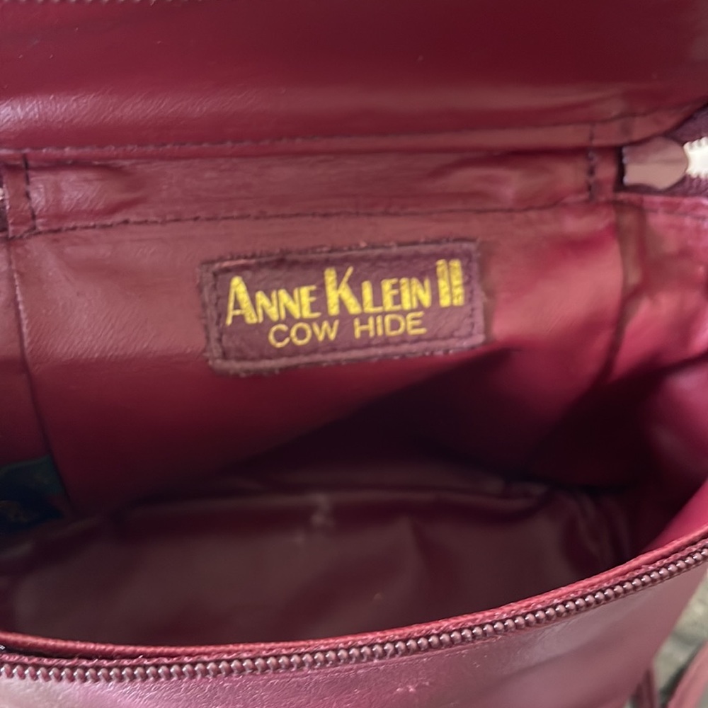 VINTAGE ANNE KLEIN II CROSS BODY BURGUNDY SMALL HANDBAG - Picture 10 of 11